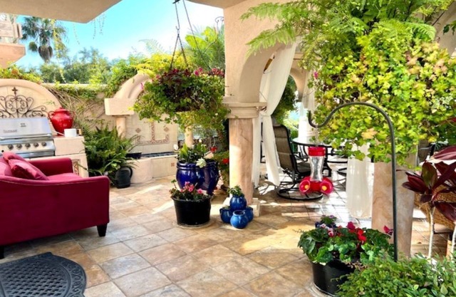 Romantic Hilltop Home With Forever Views!