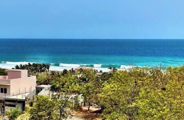 Romantic Getaway -Walkable Beach