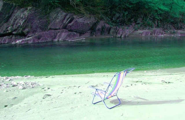 Romantic Rock River Cottage with Hot Tub, Fireplace & Beach - Newfane VT