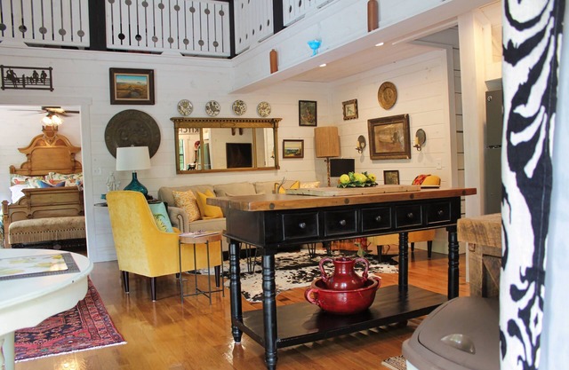 Romantic Tranquil Riverfront Cottage Rushing Crystal Clear Water Best Raten