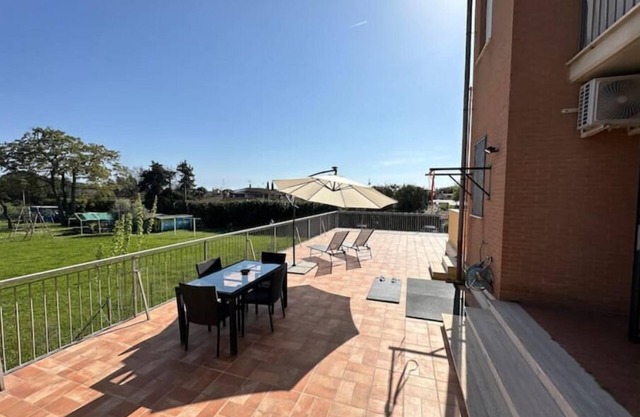 (Rome-Infernetto) apt 4 guest,1bedr+ 280sqm terrace