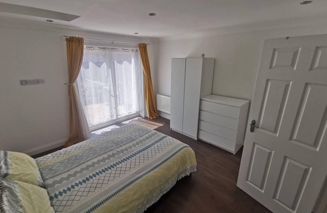 Romford Retreat - Stylish Apartment Stay