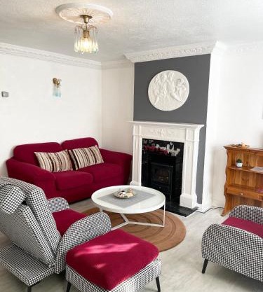 Romford Town House - 4-5 Bedroom