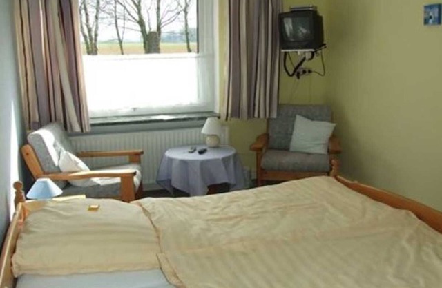 Room 1 Double Room - Pension Bed & Breakfast behind the North Sea dike