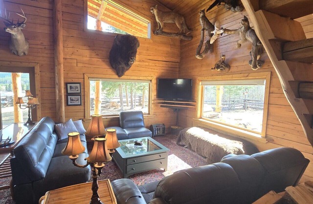 Room 3 at the Main Lodge with a queen bed and single bed.