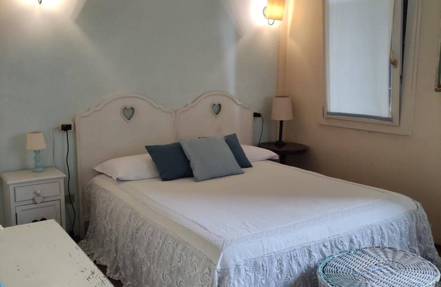 Room 'Azzurra' with Shared Garden, Wi-Fi and Air Conditioning