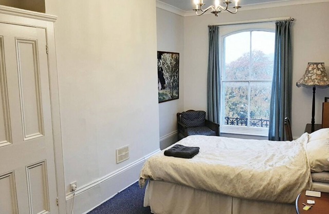 Room by the Castle in Historic Dover, UK