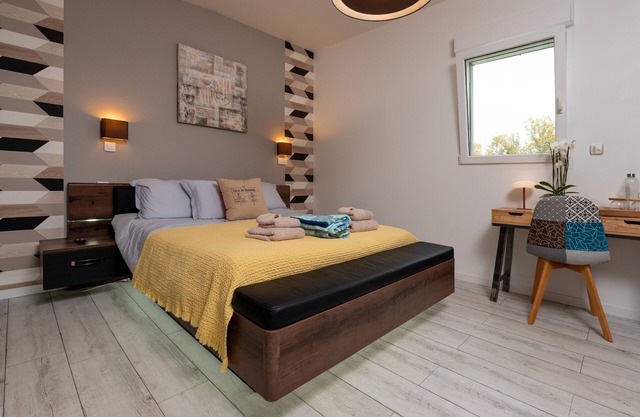 Room 'Gwened' with Shared Terrace, Wi-Fi and Air Conditioning