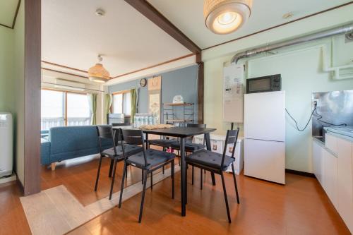 Room MtFuji Max 9 people 8 minutes to Shibuya 5 minutes to Shinjuku 1 minute to Harajuku 4 minutes walk from the station