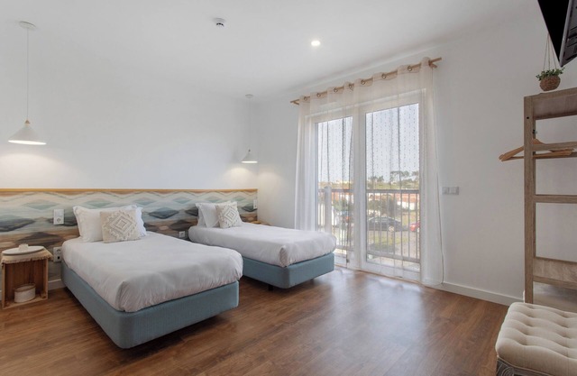 Room 'Quinta Dos Raposos - Suíte Água' with Shared Pool, Shared Terrace and Wi-Fi
