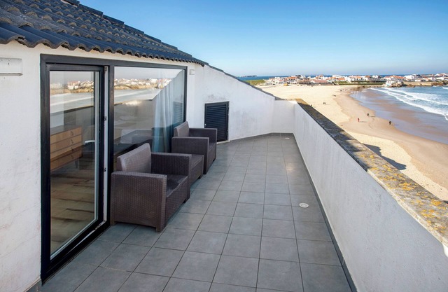 Room 'Top Floor North Suite' with Sea View, Private Terrace and Wi-Fi