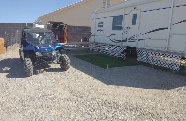 Roomy Bear Cave RV in the Desert in Marvelous Scenic, Arizonan