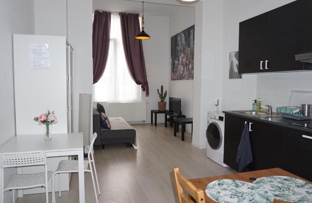 Roosevelt Apartments.