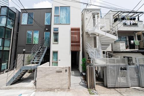 Roppongi House
