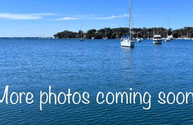 Rosalinds Retreat on the water