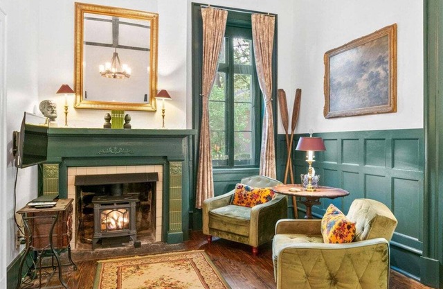 Rose Room of the Blake House romantic couples getaway near Asheville w/free Biltmore pass