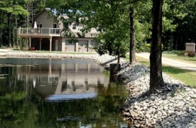 Rowanwood Farm welcomes stays in a unique carriage house. Coming January 2025!