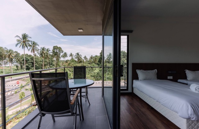 Roxy Sematan Villa & Townhouse