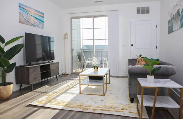 *Royal* Luxury 1BR | Your Happy Place | Fast Wi-Fi