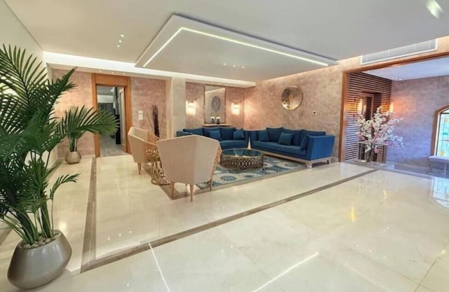 Royal Suite with Private Entrance & Family Garden