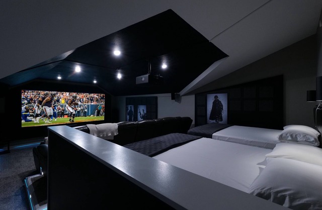 Royale Cinema Retreat - Theater, Games, Lounge