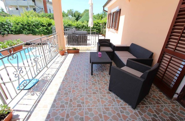 RUBIL Studio Apartment 4