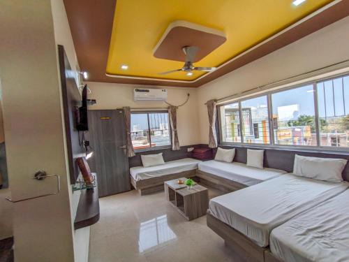 Rudra Premium 1 BHK Fully AC