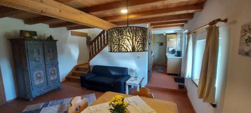 Ruhig gelegene Ferienwohnung im Grünen mit Terrasse und kleinem Garten