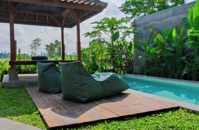 Rumah Tengah Sawah