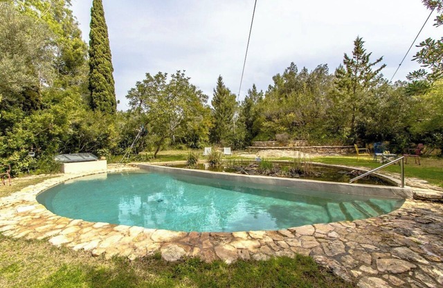 Rural charm on an olive farm in Costa Dorada!