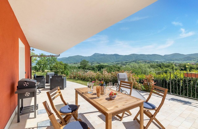 Rural Pool Escape in Matelica