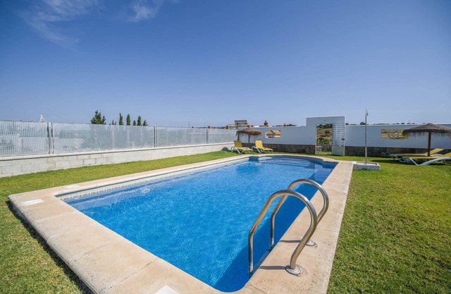 Rural Vacation Home "El Mirador F" with a Shared Pool, Beautiful Views, Terrace & Wi-Fi