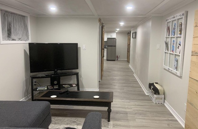 Rustic and spacious unit near the Falls