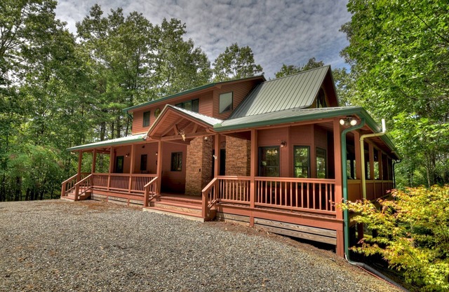 Rustic Cabin w/3 En suite BR+Game Room+Hot Tub