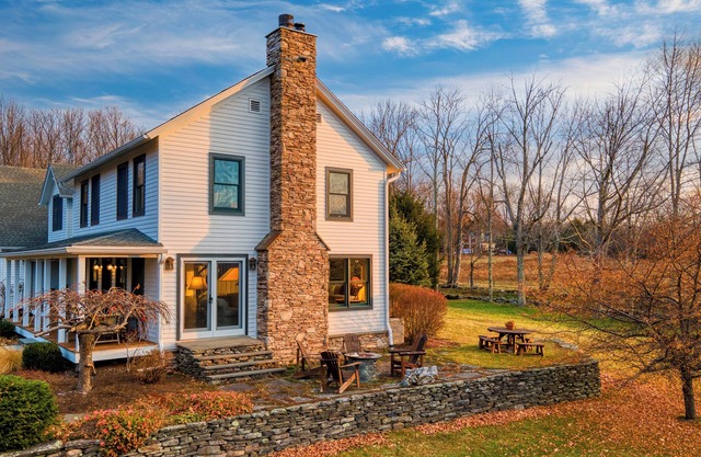 Rustic-Chic Farmhouse w/Firepit, Close to Windham Ski & Catskills Adventures!