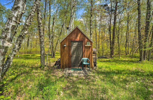 Rustic Crosslake Apartment w/Deck, Water Access!