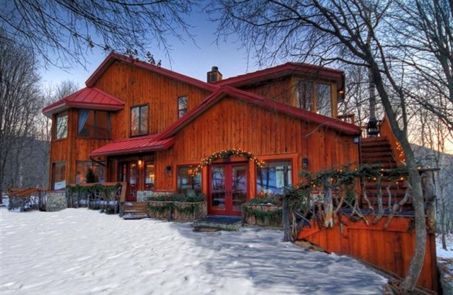 Rustic Elegance! Views! Walk to Resort. Sleeps 10
