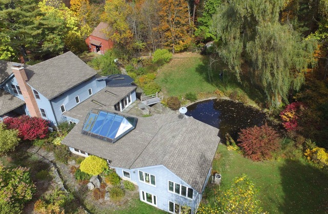 Rustic Farmhouse on 82 Acres of Land - with Ponds and Waterfalls- and a Hot Tub!