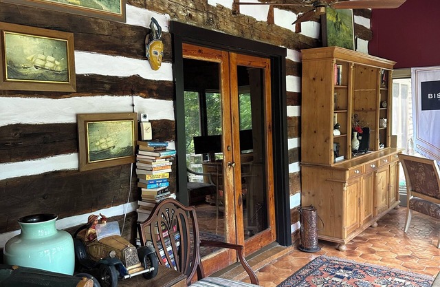 Rustic Log cabin bed and breakfast in Virginia wine country