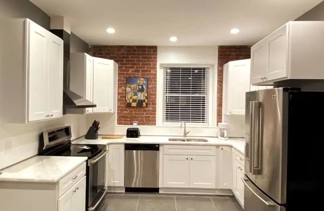 Rustic, Modern and Luxury 2BR Apartment with Parking