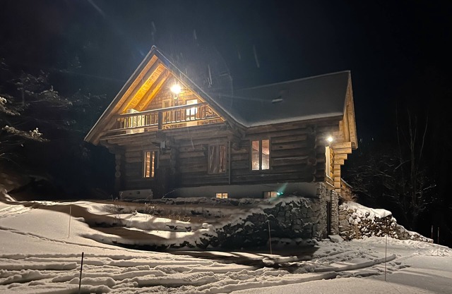 Rustic mountain-view cabin with private deck & fireplaces