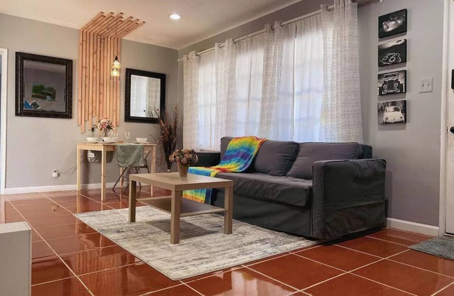 Rustic Retreat near Disney !nn