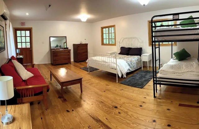 Rustic Retreatnn