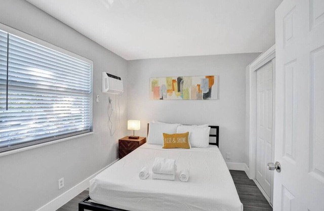Rustic Retreats: Beachy 1BR in the heart of Fort Lauderdale