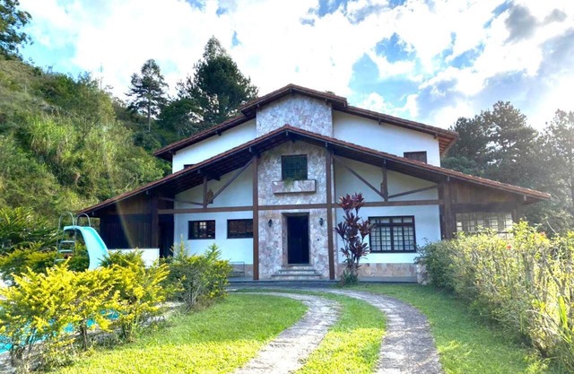 Rustic Site - 5 suites