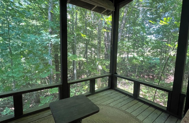Rustic Zen Cabin on French Lake, Fredericton