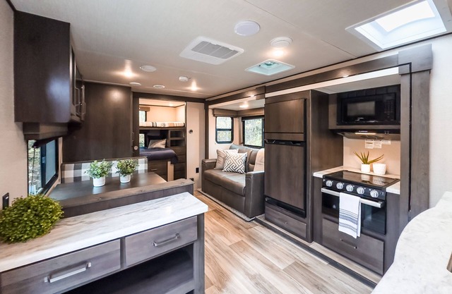 RV 3 Family Beach and Dock Perfect for Weekend Getaway
