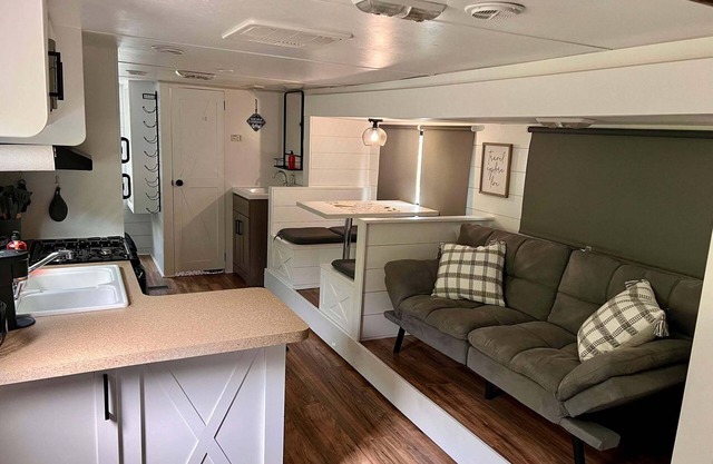 RV Site 14 Camper - Hatfield McCoy Trails