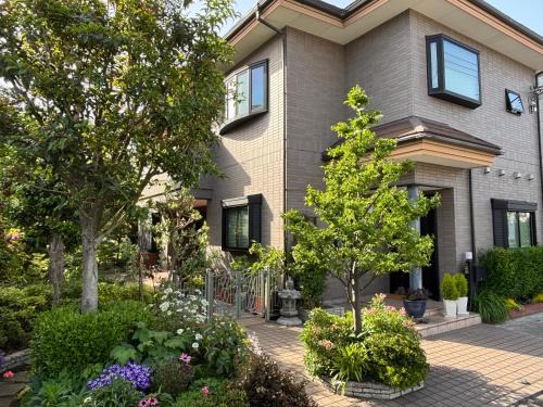 S & K Garden House