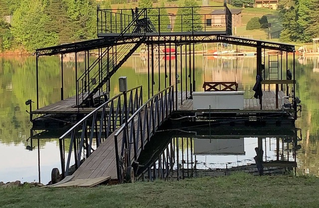 S. Lanier Waterfront-Gentle slope! Family Friendly!